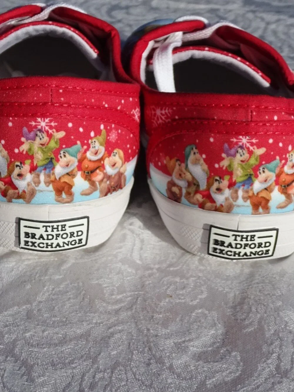 Bradford Exchange Disney Gang Tennis Shoes Size 5